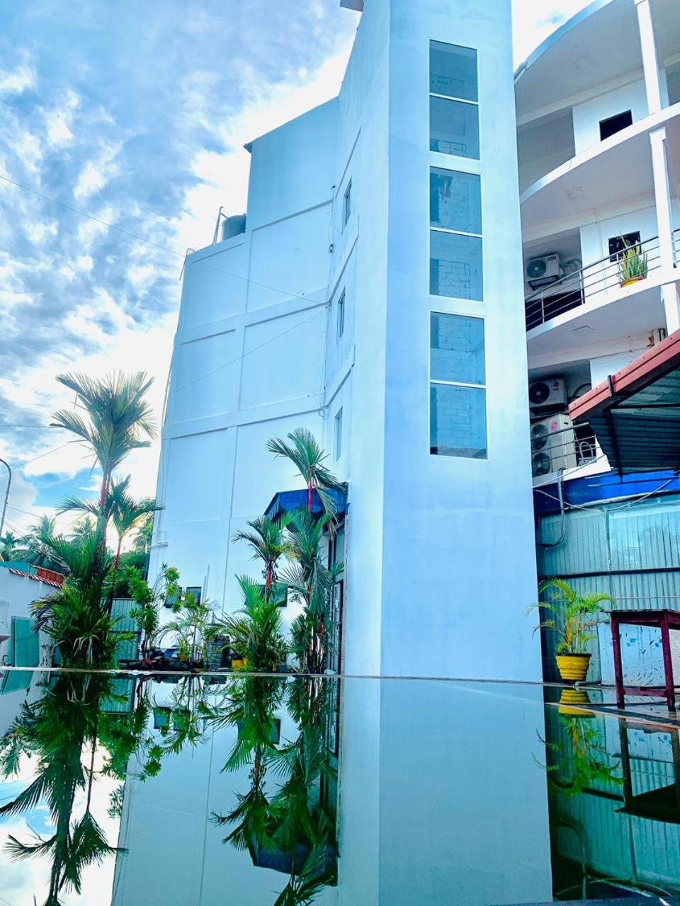 Hotel Nelly Vavuniya Esterno foto
