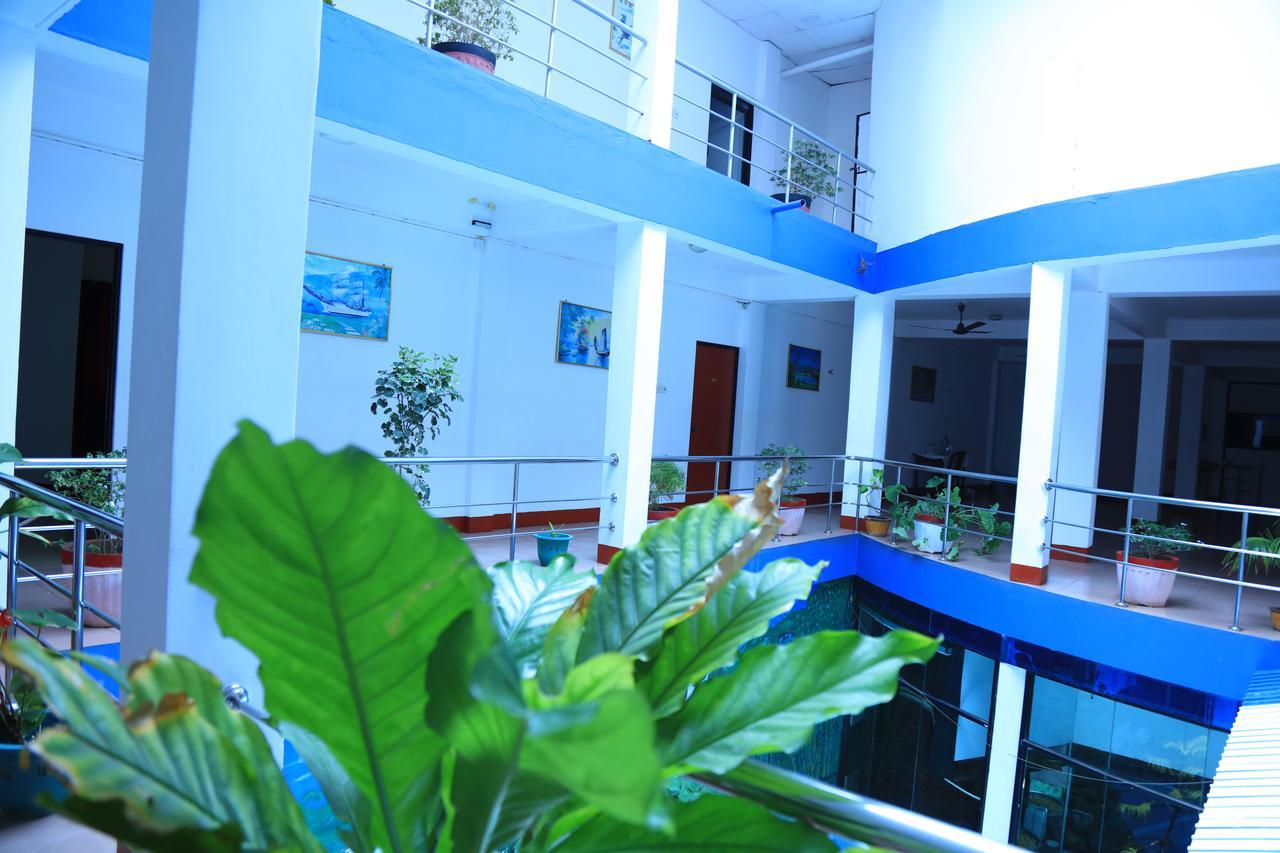 Hotel Nelly Vavuniya Esterno foto